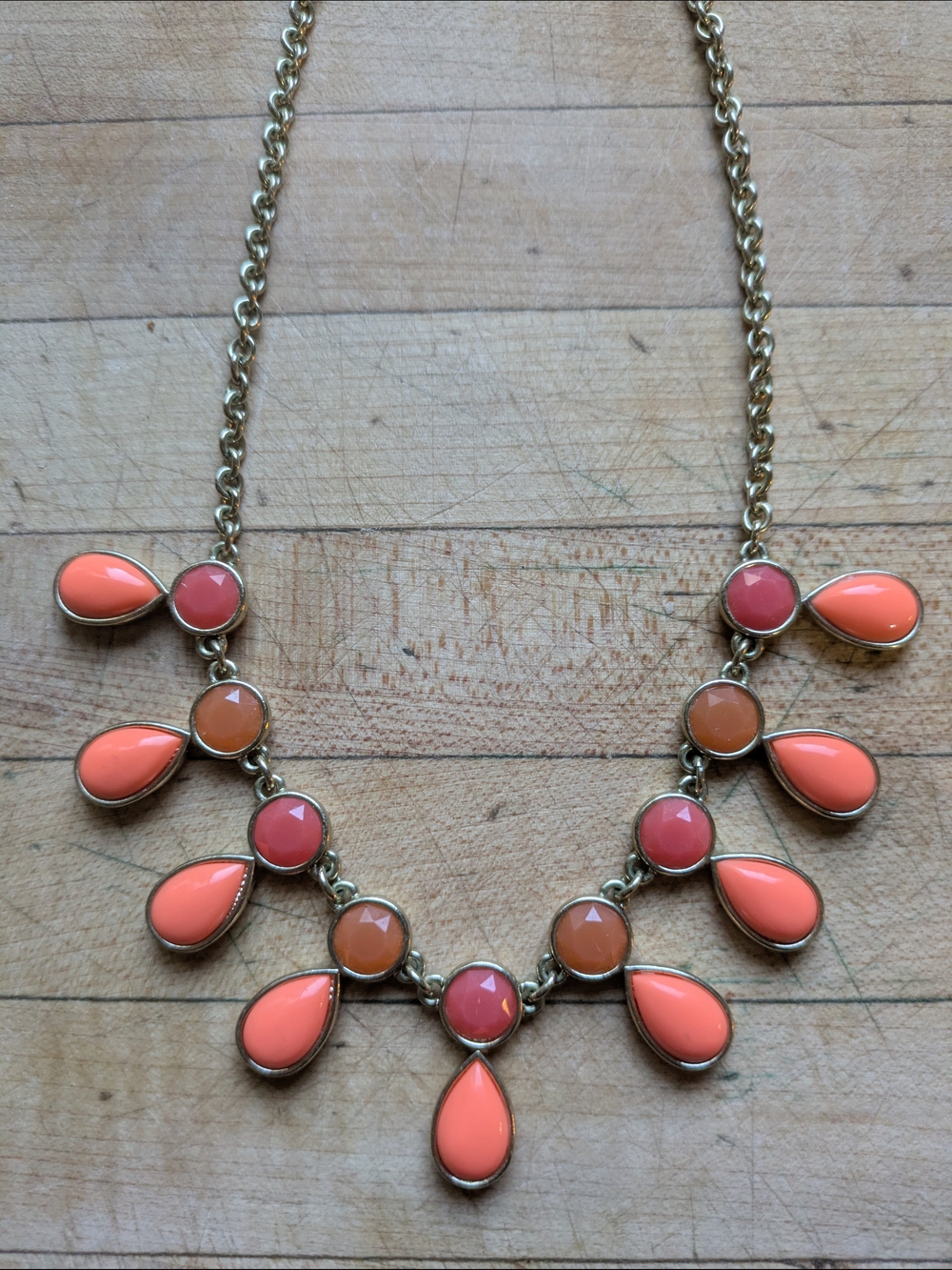 Liz Claiborne Coral and Salmon Teardrop Statement Necklace, Silver Tone Chain